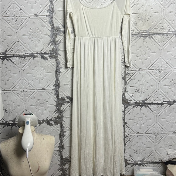 Pinkblush maternity off shoulder Cream Long Sleeve Maxi Dress - Picture 2 of 5